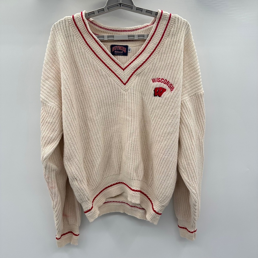 Vintage Nutmeg Mills Wisconsin Badgers V-Neck Knit Sweater Cream Red XL USA READ